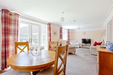 4 bedroom detached bungalow for sale, Muirfield Close, Worthing