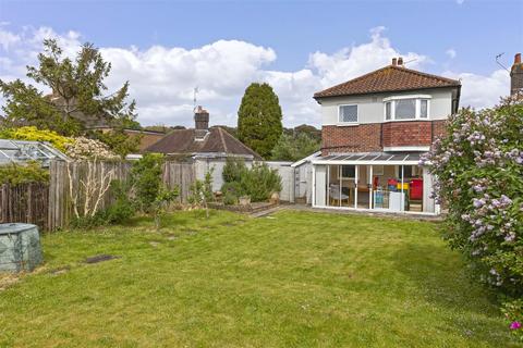 3 bedroom detached house to rent, The Quadrangle, Worthing