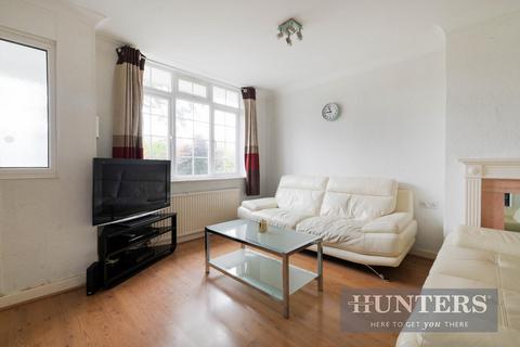 196 Knollmead, Surbiton, KT5 9QW
