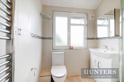 196 Knollmead, Surbiton, KT5 9QW