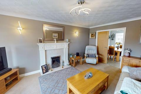 6 bedroom detached house for sale, Douglas Close, Blackburn