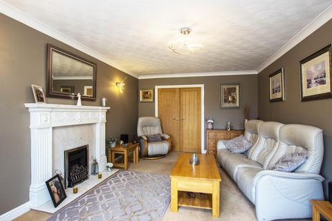 3 Douglas Close, Blackburn, BB2 4FF