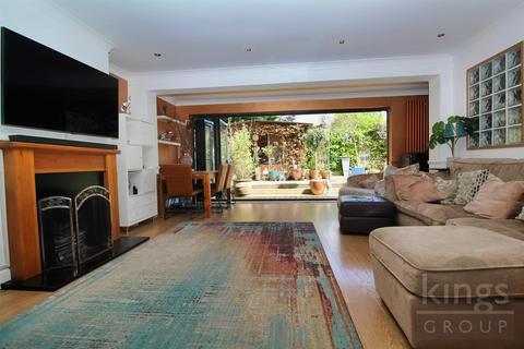 17 Oakview Close, Cheshunt, Waltham Cross, EN7 6LJ