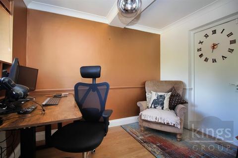 17 Oakview Close, Cheshunt, Waltham Cross, EN7 6LJ