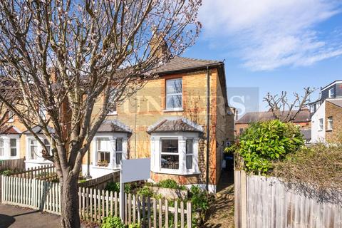25 Craven Road, Kingston Upon Thames, KT2 6LW