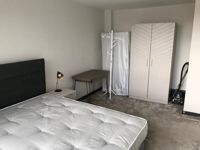 Bedroom..jpg