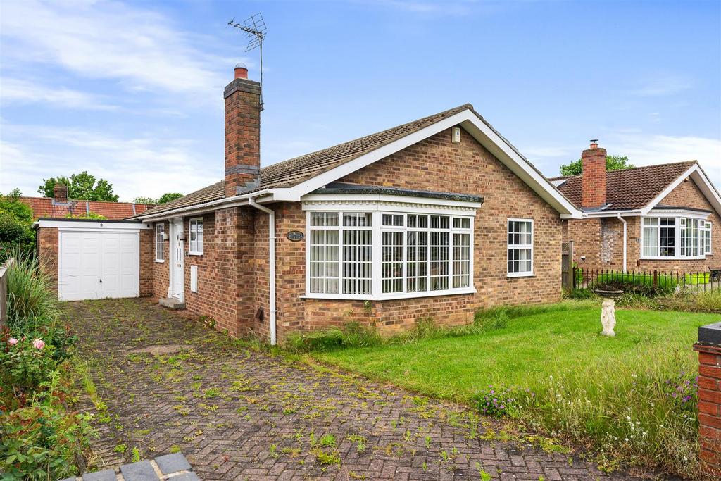 Littlefield Close, Nether Poppleton... 3 bed detached bungalow for sale £450,000