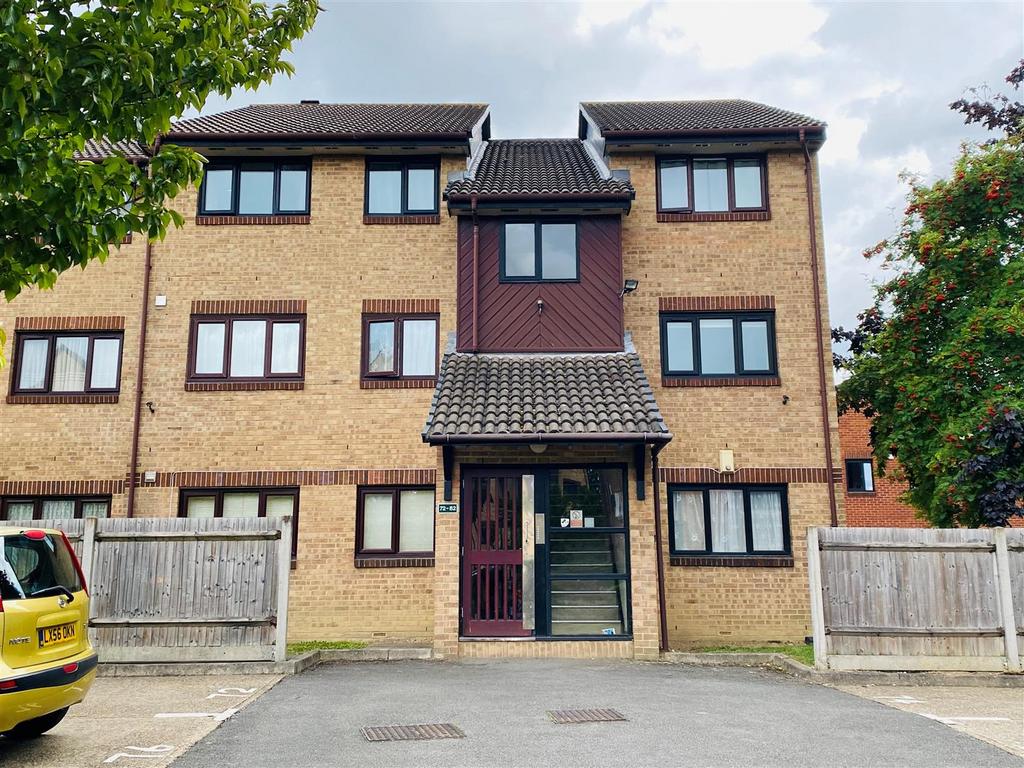 Adams Way, Croydon 1 bed apartment £1,250 pcm (£288 pw)
