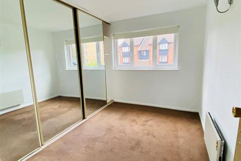 1 bedroom apartment to rent, Adams Way, Croydon