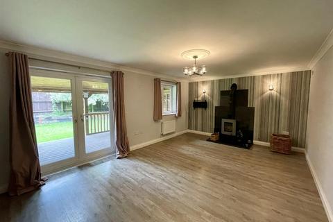 4 bedroom detached house to rent, 1 Woodland Road, Coleford GL16