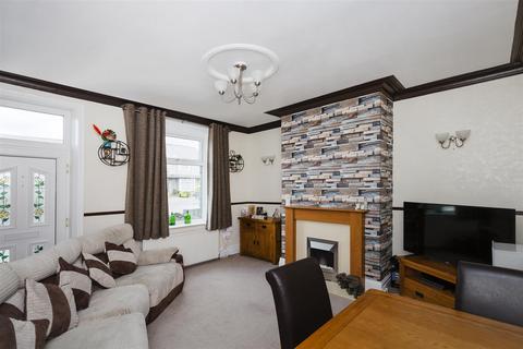 2 bedroom end of terrace house for sale, Halifax Road, Brighouse HD6