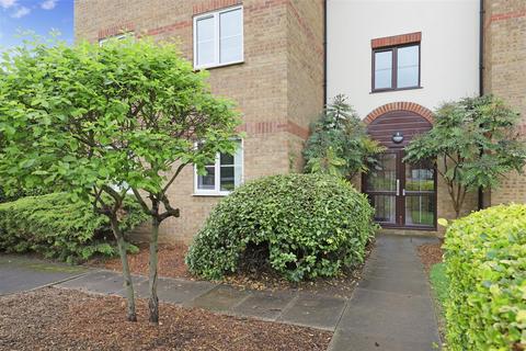 1 bedroom apartment for sale, Thurlow Close, London E4