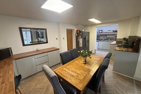 8 Halton Close, Stocksfield, NE43 7ET