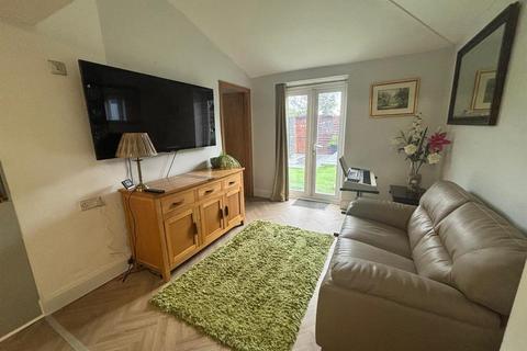 8 Halton Close, Stocksfield, NE43 7ET