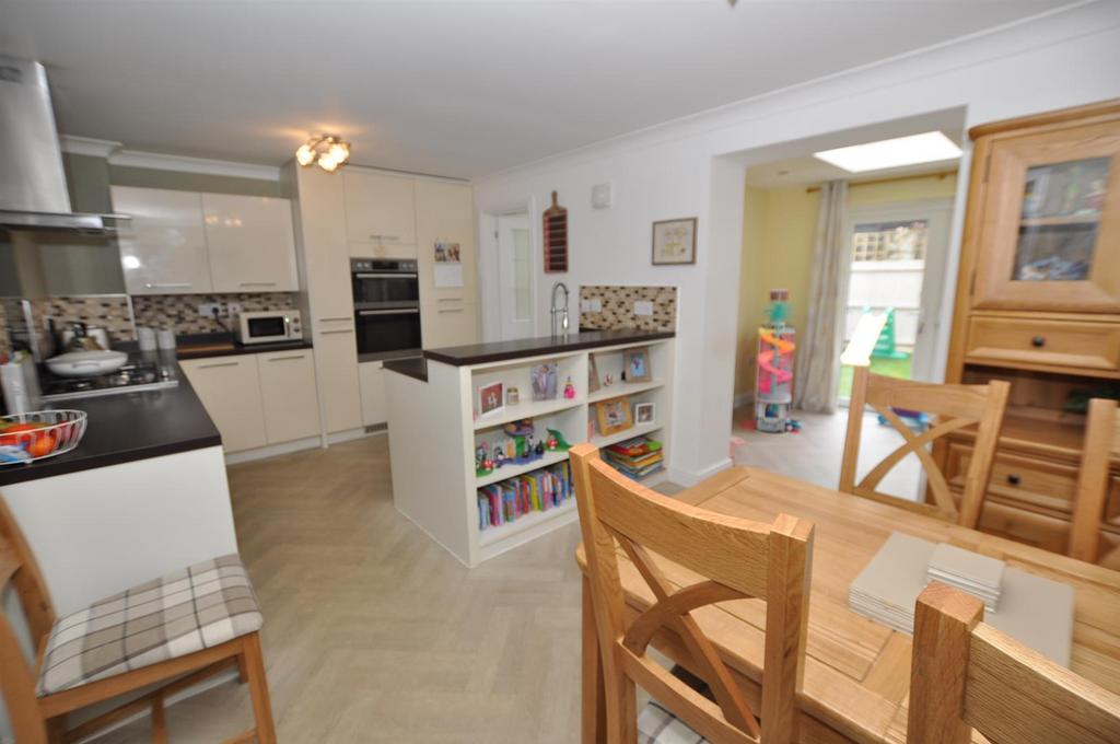 Kitchen/dining room