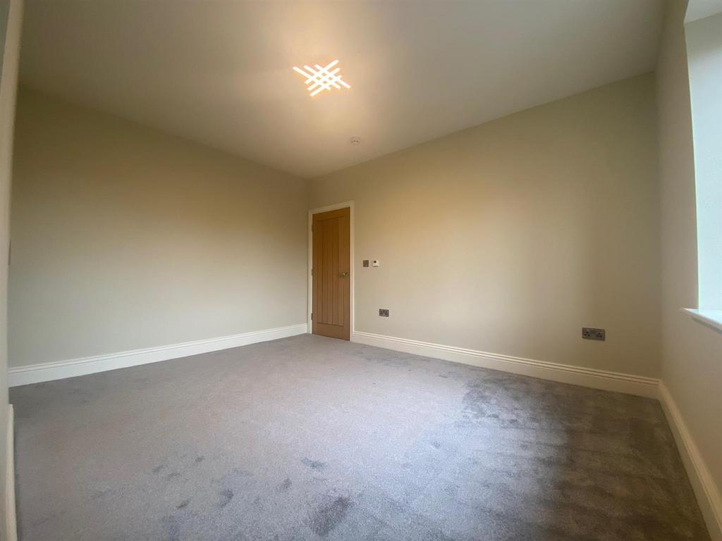 Flat 3 8.jpg