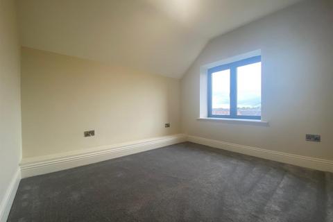2 bedroom flat for sale, South Parade, Northallerton