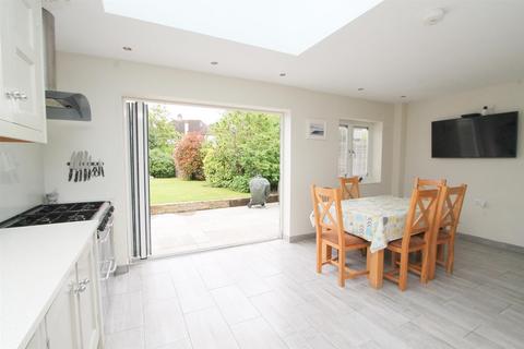 4 bedroom semi-detached house for sale, Woodbury Drive, Sutton SM2