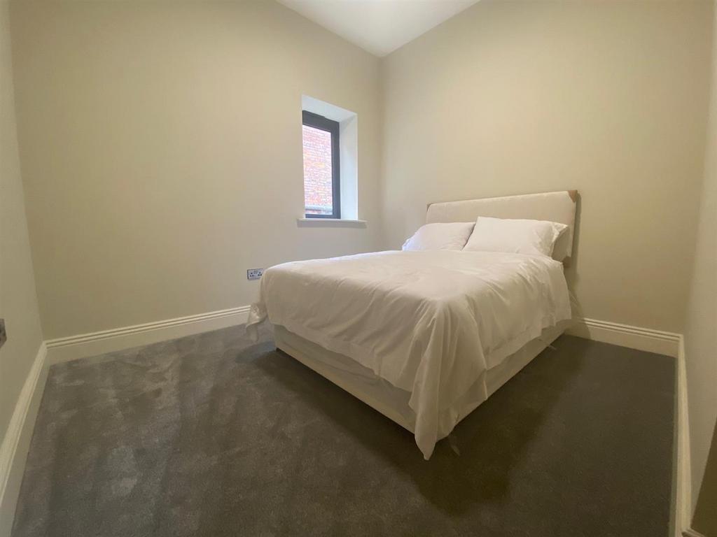 Flat 1 5.jpg