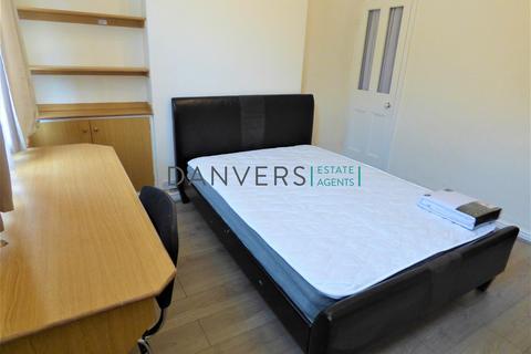 4 bedroom terraced house to rent, Ullswater Street, Leicester LE2