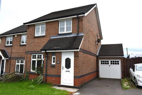 3 bedroom house to rent, Foxes Rake, Cannock
