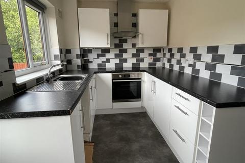 90 Clos Cilsaig, Dafen, Llanelli, SA14 8QU