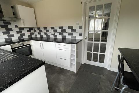 90 Clos Cilsaig, Dafen, Llanelli, SA14 8QU