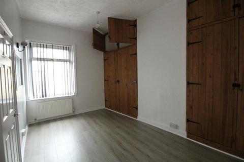 1 bedroom house to rent, School Street, Norristhorpe, Liversedge