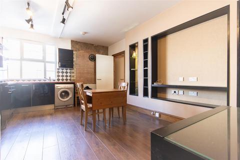 2 bedroom apartment to rent, Prince Of Wales Passage, London NW1
