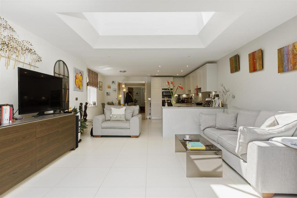6-Coplestone-Chase-Cranley-Road-Guildford-GU1-2 JW-