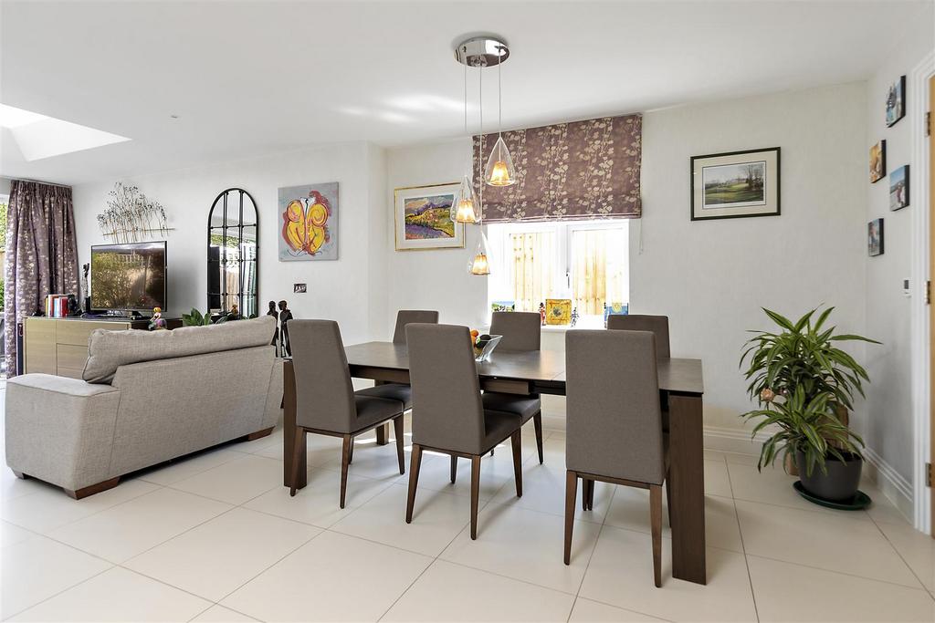 6-Coplestone-Chase-Cranley-Road-Guildford-GU1-2 JW-