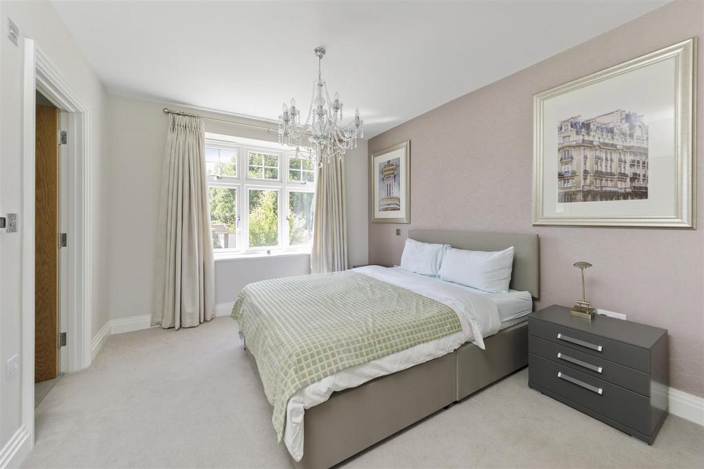 6-Coplestone-Chase-Cranley-Road-Guildford-GU1-2 JW-
