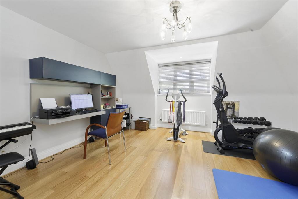 6-Coplestone-Chase-Cranley-Road-Guildford-GU1-2 JW-