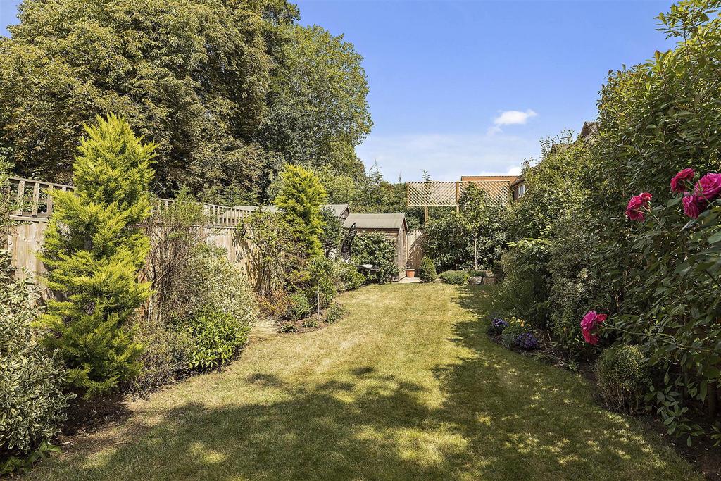 6-Coplestone-Chase-Cranley-Road-Guildford-GU1-2 JW-