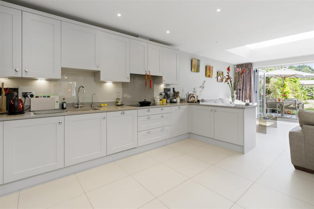 6-Coplestone-Chase-Cranley-Road-Guildford-GU1-2 JW-