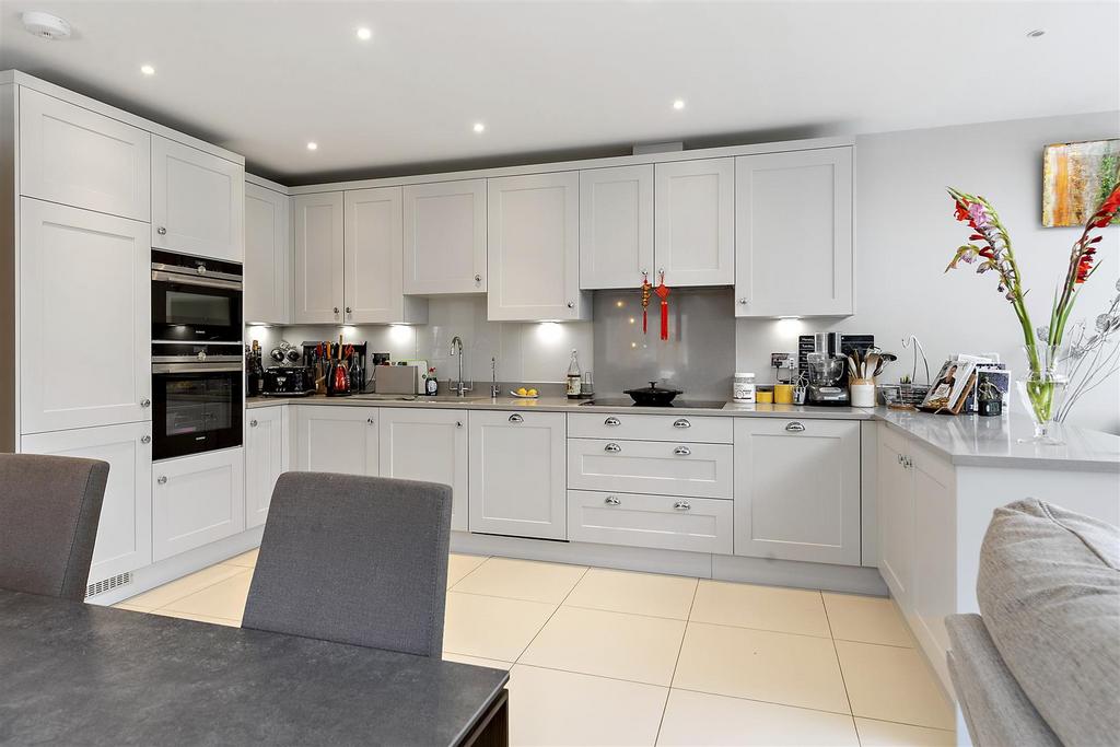 6-Coplestone-Chase-Cranley-Road-Guildford-GU1-2 JW-