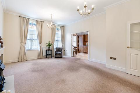 2 bedroom apartment for sale, Coldstream Road, Caterham CR3