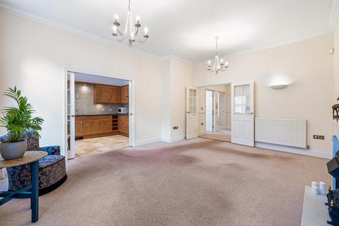 2 bedroom apartment for sale, Coldstream Road, Caterham CR3