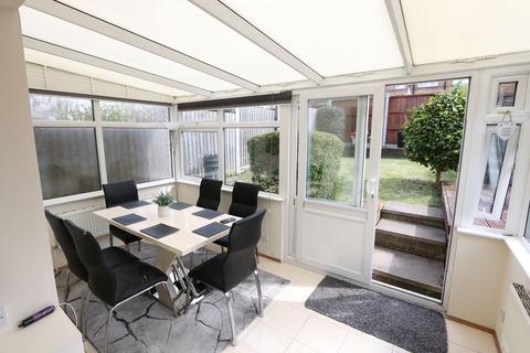 45 Caravel Close, Grays, RM16 6QB