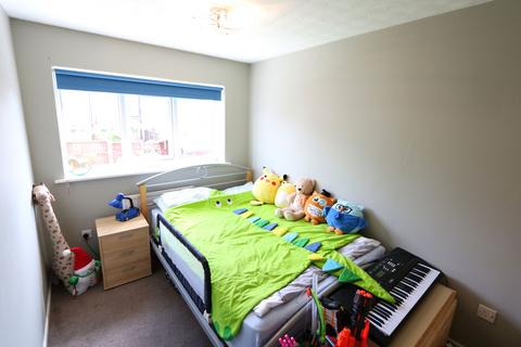 45 Caravel Close, Grays, RM16 6QB