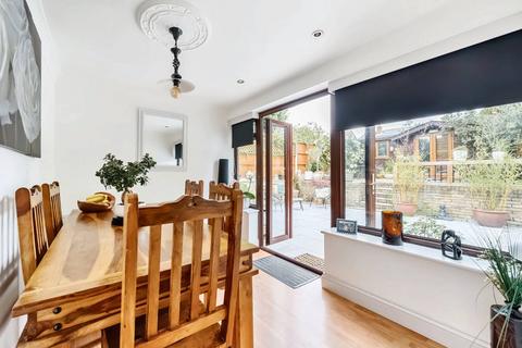 44 Cherry Tree Road, Hoddesdon, EN11 9JS