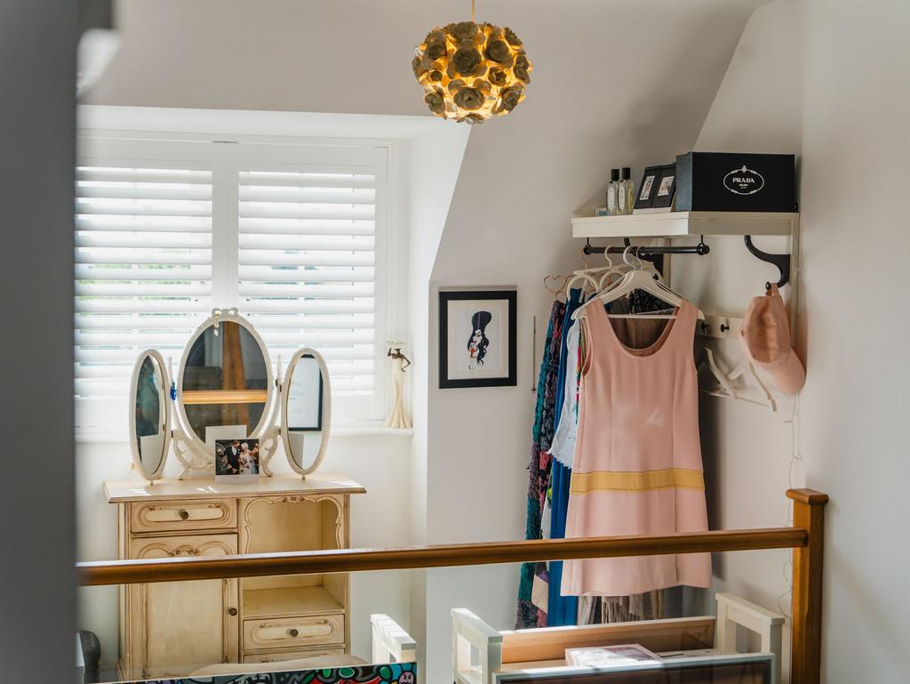 Mezzanine Dressing Area