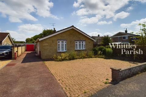 3 bedroom detached bungalow for sale, Walcot Rise, Diss