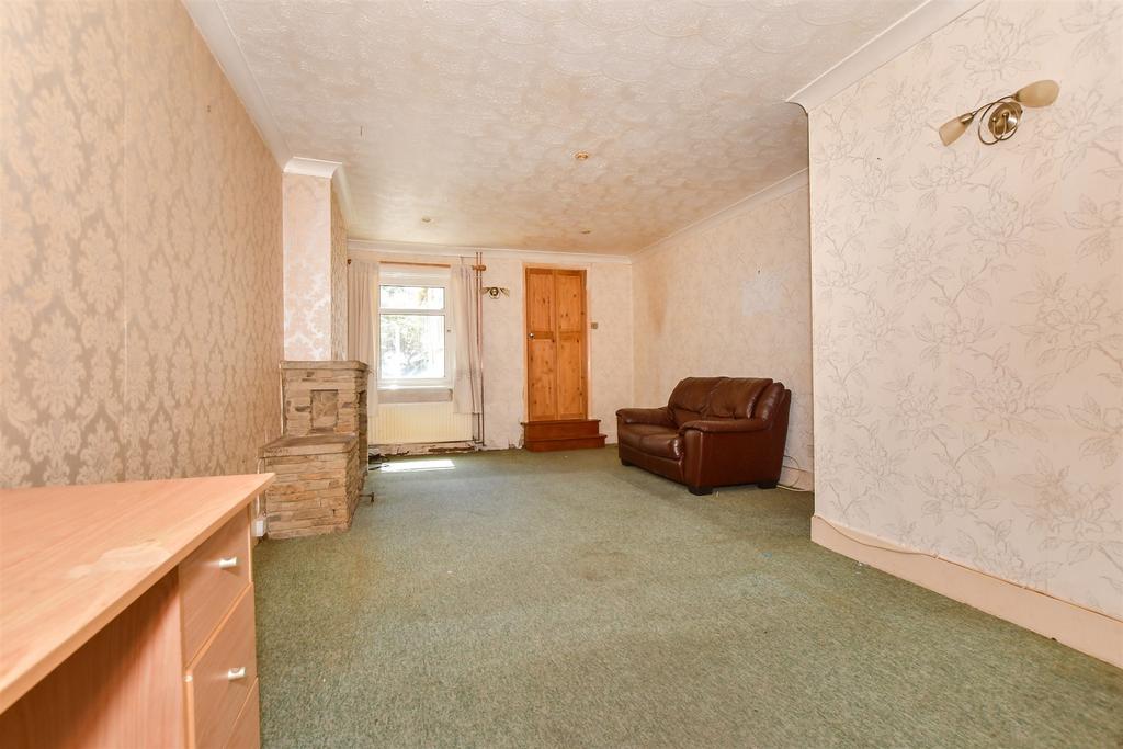 Clarendon Place, Dover, Kent 3 bed terraced house for sale £160,000