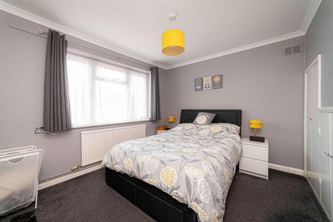 7 Chestnut Drive, Greenhill, Herne Bay, CT6 7PP