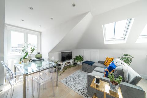3 bedroom apartment for sale, West End Lane, West Hampstead, London, NW6