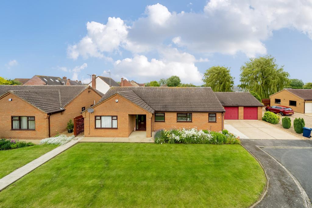 Bowker Way, Whittlesey, Peterborough... 3 bed bungalow for sale £425,000