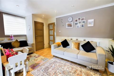 9 Ashby Avenue, Chessington, KT9 2BT