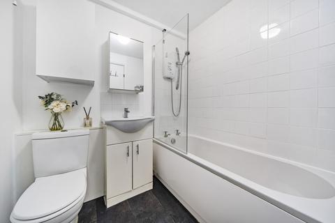1 bedroom apartment for sale, Rushdon Close, Romford RM1