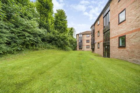 1 bedroom apartment for sale, Romford, Romford RM1